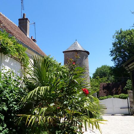 Gite De La Tour De Loire - 65 M2 Au Pied D'Une Tour De Gue Du 17Eme Siecle Mer Exteriör bild